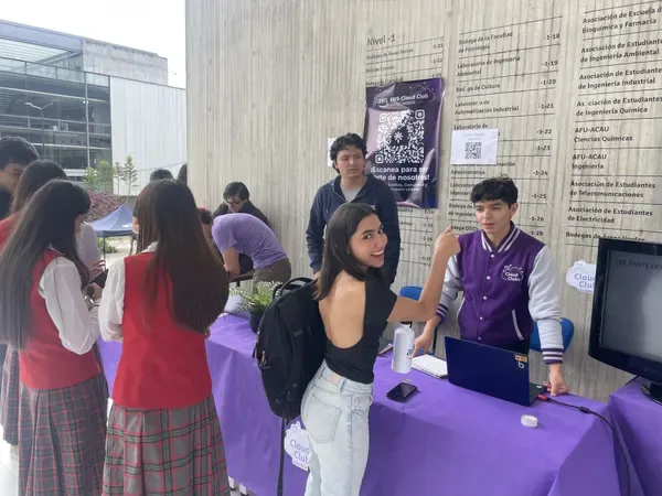 Introducción a AWS — Yachana Day UCuenca — foto 1