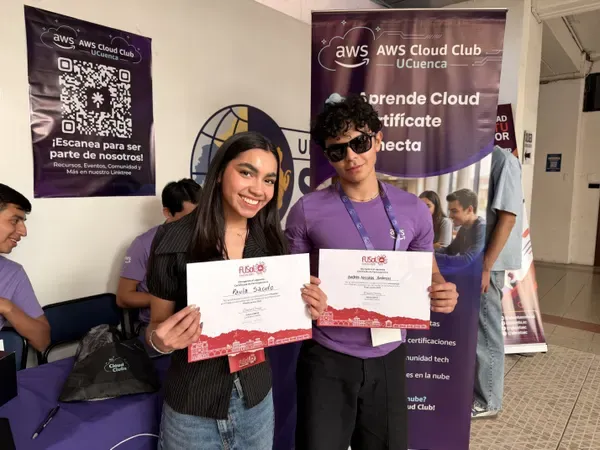 AWS Club en FLISol — foto 6