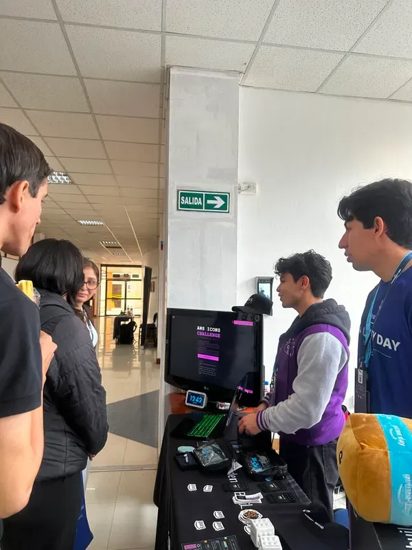 AWS Community Day Ecuador — foto 7