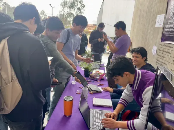 Introducción a AWS — Yachana Day UCuenca — foto 9