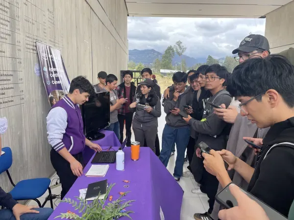 Introducción a AWS — Yachana Day UCuenca — foto 14