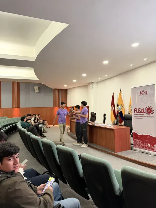 AWS Club en FLISol — foto 20