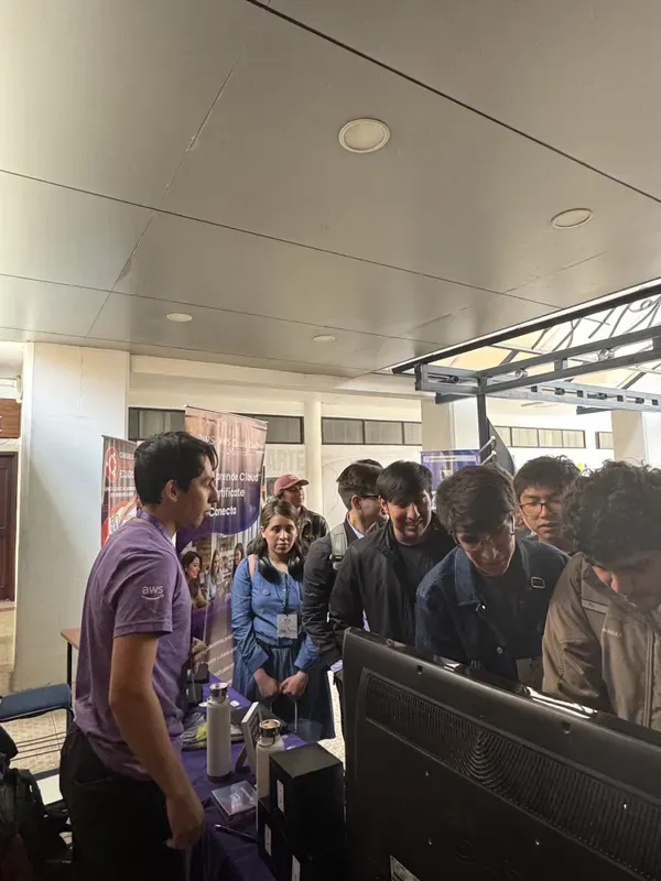 AWS Club en FLISol — foto 23