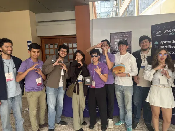 AWS Club en FLISol — foto 25